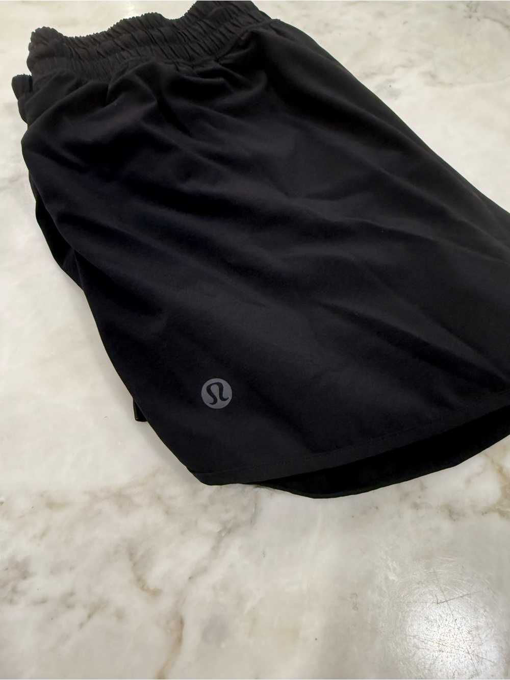 Lululemon Side Cinch Shorts - Picture 4 of 8